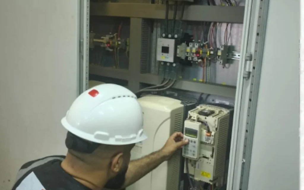 صيانة غرف سويتش جير ووحدات ربط حلقية ومحولات بالرياض
